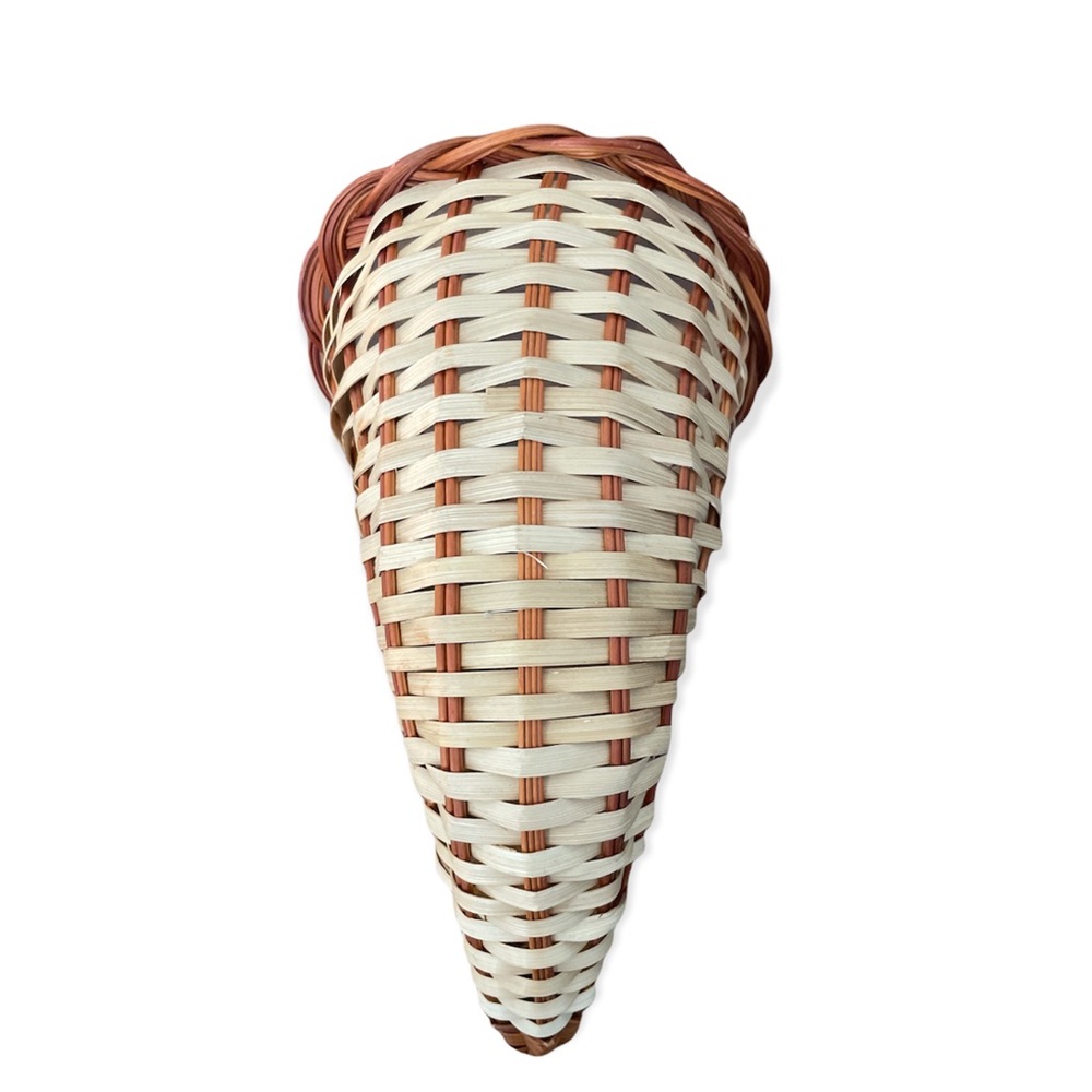 Vintage Rattan Wicker Cornucopia Horn Flower Basket size small - Picture 5 of 5